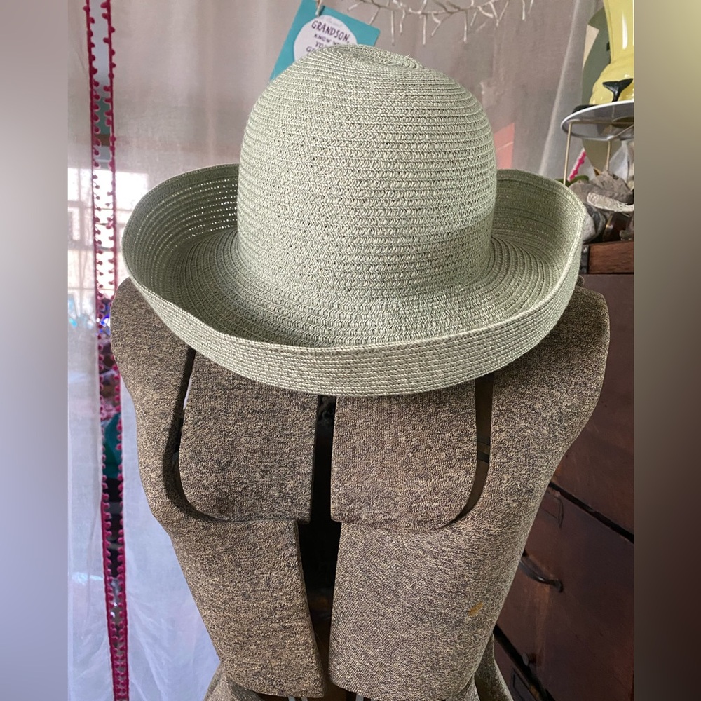 Talbots Light Sage Wide-Brim Straw  Woven Sun Hat Coastal Grandma Resortwear